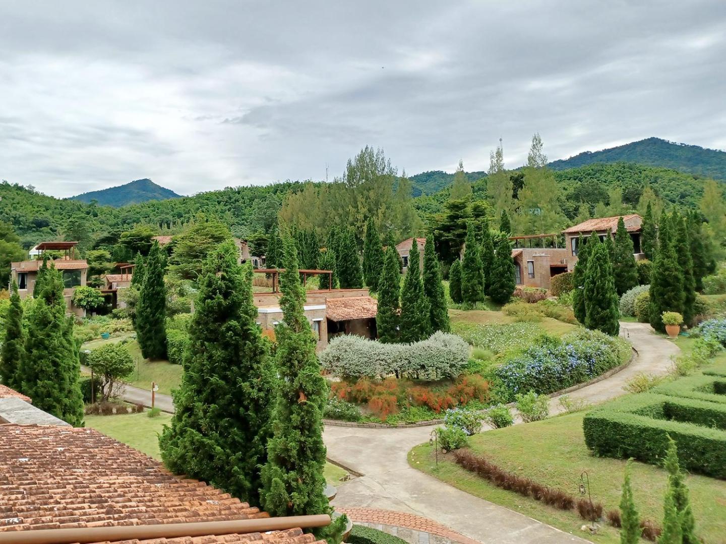 La Toscana Suan Phueng Zewnętrze zdjęcie